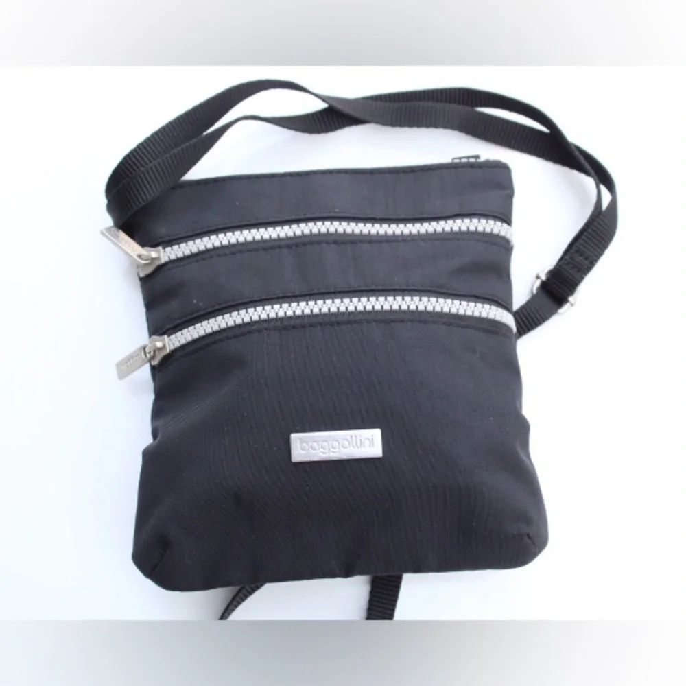 Baggallini triple zip cross body bag